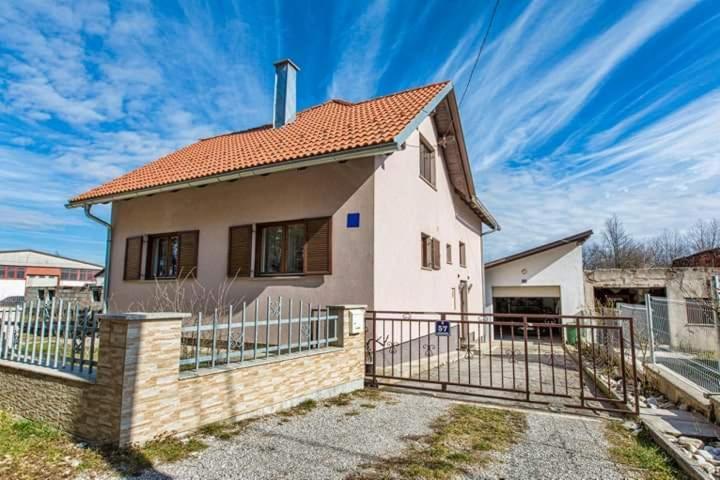 Apartman Sunny Lika Gospić Eksteriør bilde